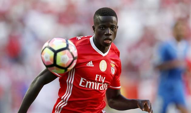 Жозе Гомеш, record.pt