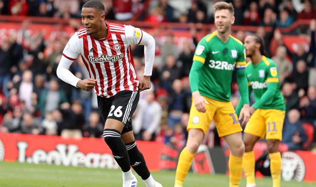 Эзри Конса (слева), getty images