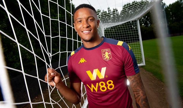 Эзри Конса, twitter.com/AVFCOfficial