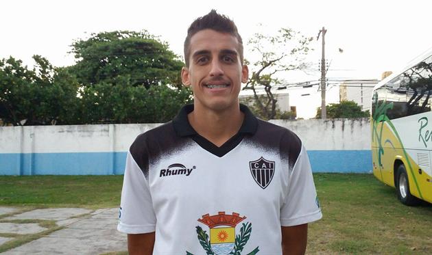 Заря просматривает защитника Лазио из третьего дивизиона штата Сан-Паулу