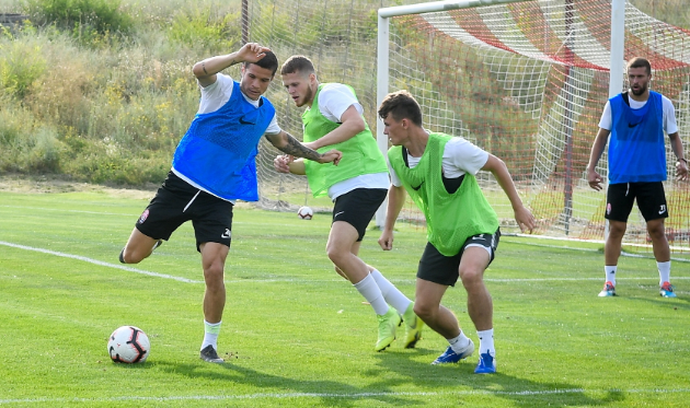 Абу Ханна (второй слева), GETTY IMAGES