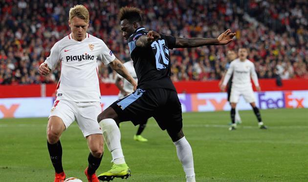 Симон Кьяер (слева), Getty Images 