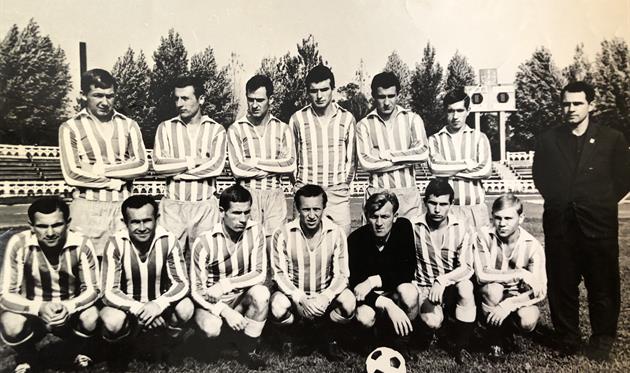 Спартак – 1968: Рибак, Голубцов, Богачик, Григорук, Горичок, Іванов, Думанський, нижній ряд: Павліський, Мицик, Пазухін, Терлецький, Микулець, Хащевський, Куркотов