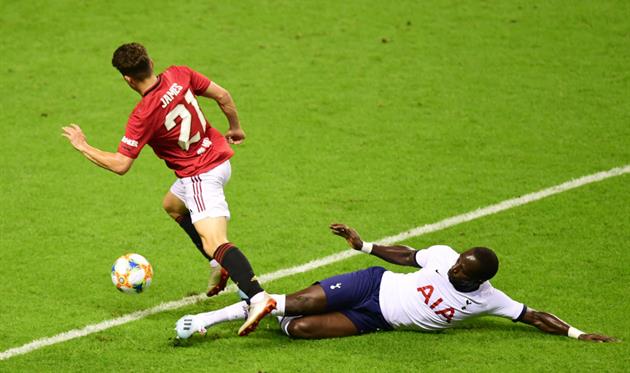 Дэниел Джеймс (слева) и Мусса Сиссоко (справа), getty images