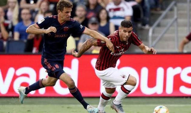 Тео Эрнандес (справа), twitter.com/AcMilanSwiss