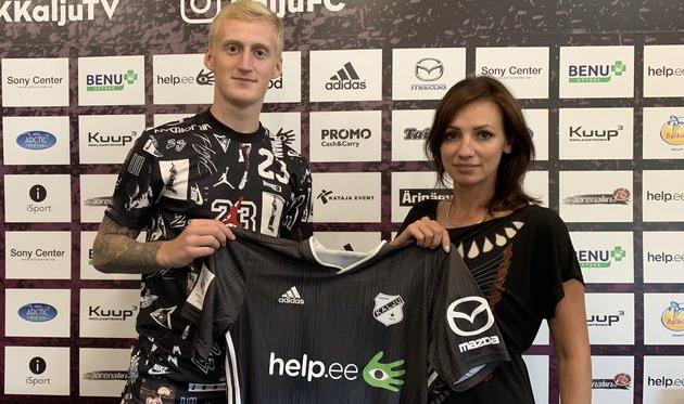 Хомутов, ФОТО НЫММЕ КАЛЬЮ