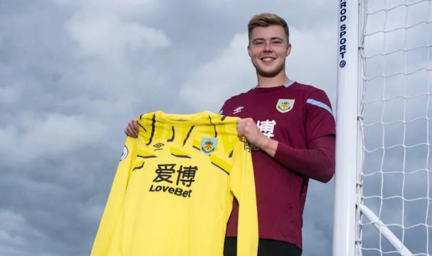 Бейли Пикок-Фаррелл, фото ФК Бернли