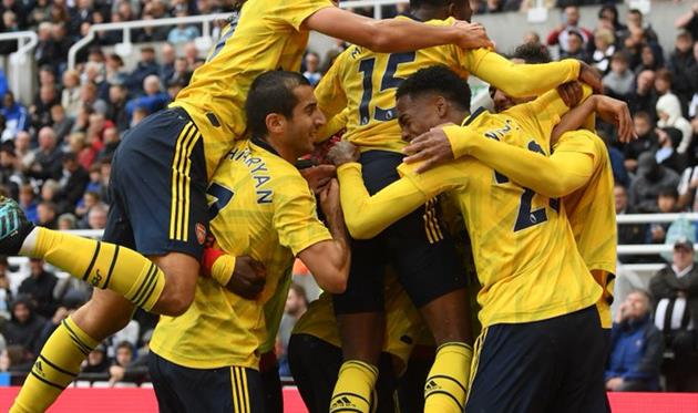 твиттер арсенала