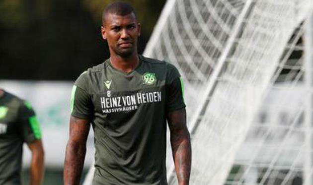 Уолас, ФК Ганновер 