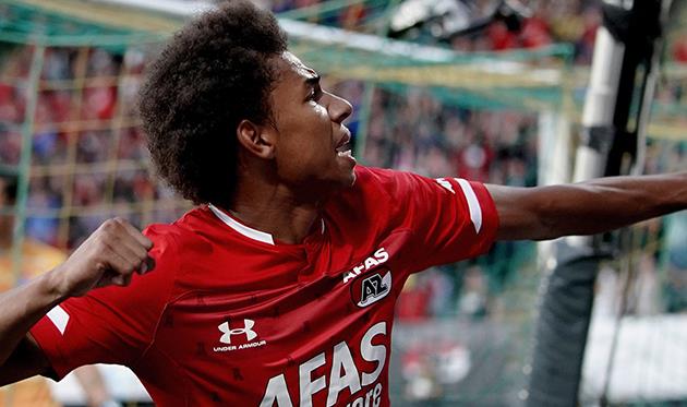 Кэлвин Стенгс, az.nl