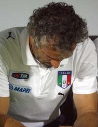 Дебют Донадони не удался