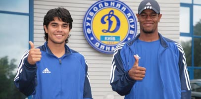Харрисон Отольваро (слева) и Хосе Морено, fcdynamo.kiev.ua