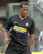 Джонатан Зебина