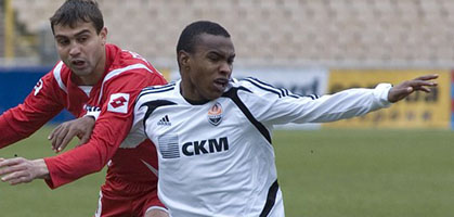 Вильян (справа), фото И.Хохлова, Football.ua