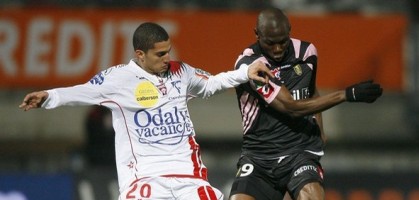 Микаэль Шретьен (слева) против Дагано из Сошо