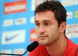 Дарио Кнежевич, АР