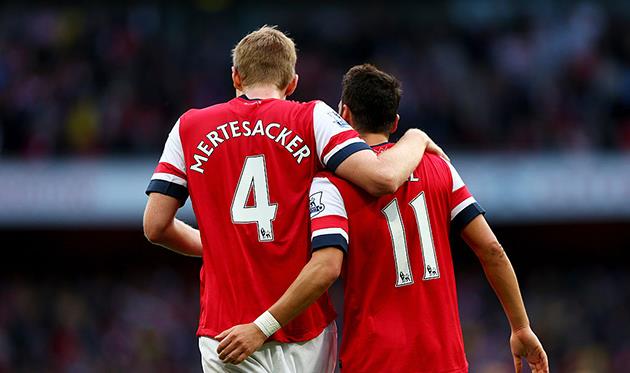 Пер Мертезакер и Месут Озил, Getty Images