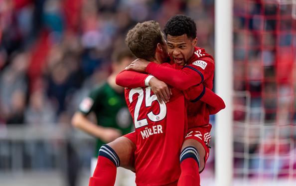 томас мюллер и серж гнабри, getty images