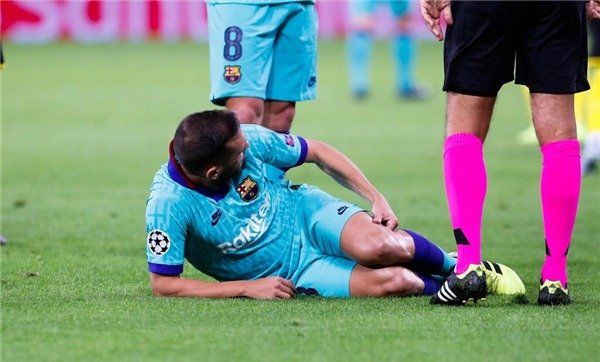 ХОРДИ АЛЬБА, ФОТО ФК БАРСЕЛОНА