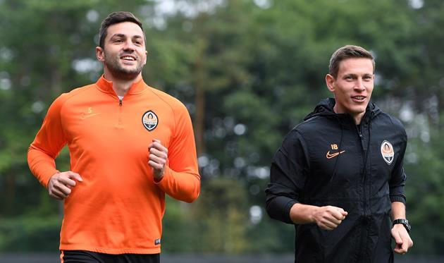 Давид Хочолава (слева), фото ФК Шахтер