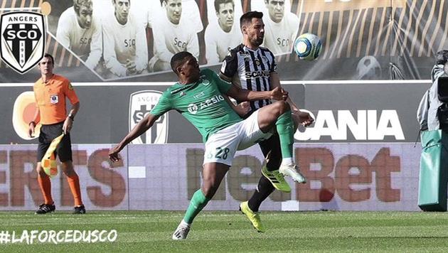 Сент-Этьенн проиграл, пропустив хет-трик за 11 минут