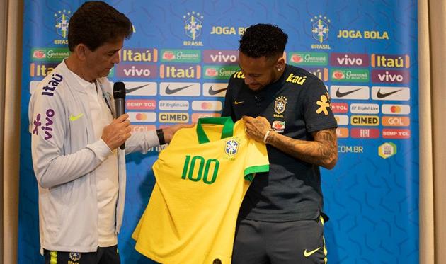 Неймар станет 