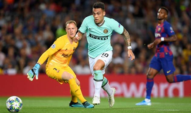 Лаутаро Мартинес забил Барселоне в Лиге чемпионов, Getty Images