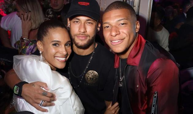 Неймар и Мбаппе на вечеринке, getty images