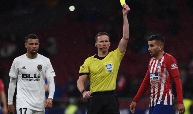 фото с поединка Валенсия - Атлетико, getty images