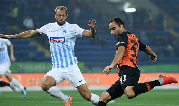 ИМЕРЕКОВ ПРОТИВОСТОИТ ИСМАИЛИ, ФОТО ФК ШАХТЕР