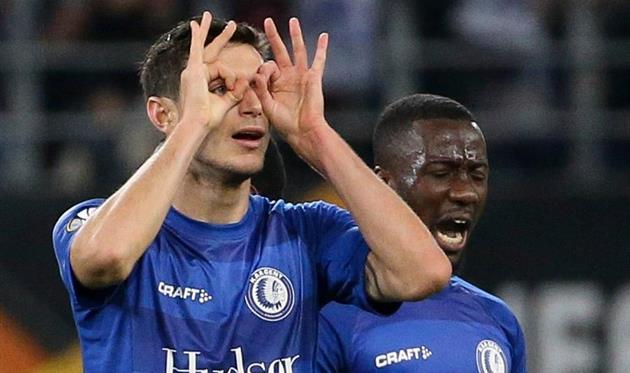 Роман Яремчук (слева), uefa.com