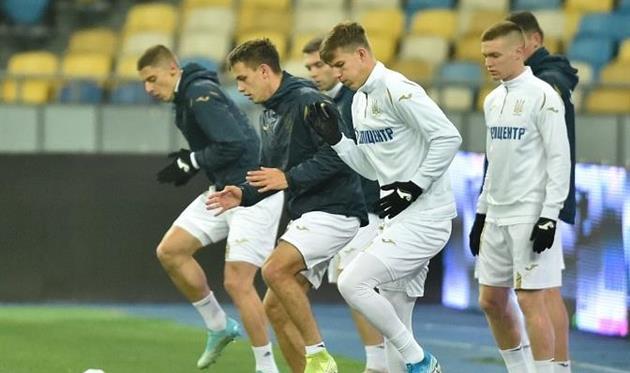 Сборная готовится к матчу, УАФ