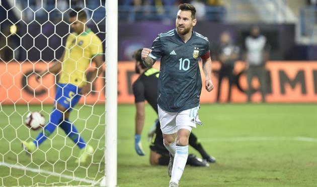 Лионель Месси в матче Аргентина - Бразилия, photo AFA