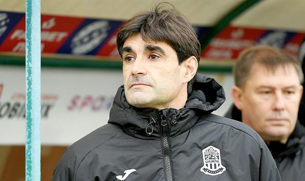 Висенте Гомес, ФК Карпаты