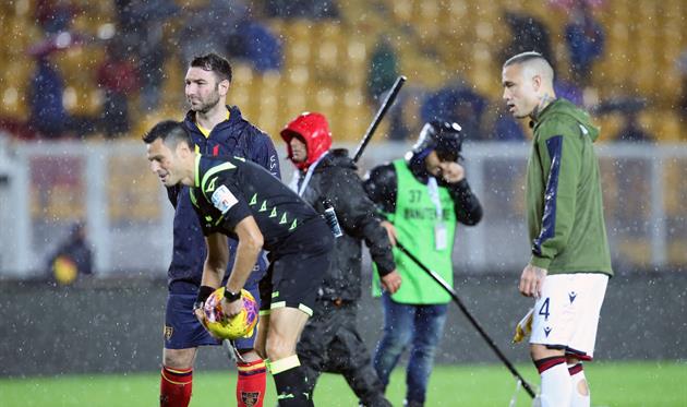 Лечче - Кальяри, twitter.com/OfficialUSLecce 