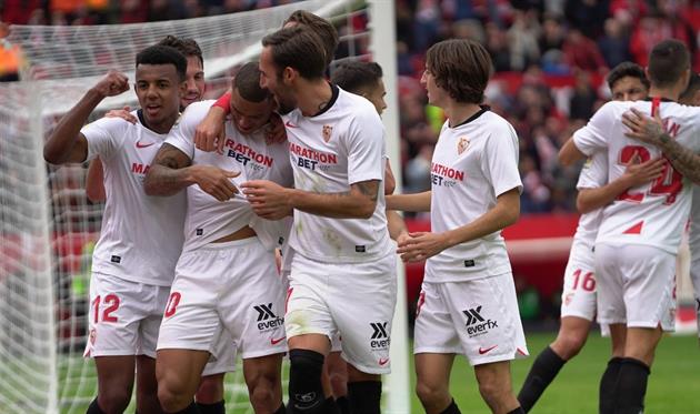 Игроки Севильи, twitter.com/SevillaFC_ENG