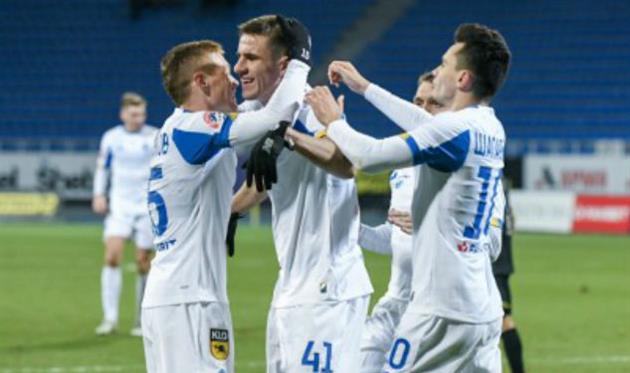 Артем Беседин (по центру), ФК Динамо 