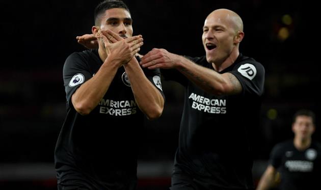 ИГРОКИ БРАЙТОНА РАДУЮТСЯ, ФОТО GETTY IMAGES