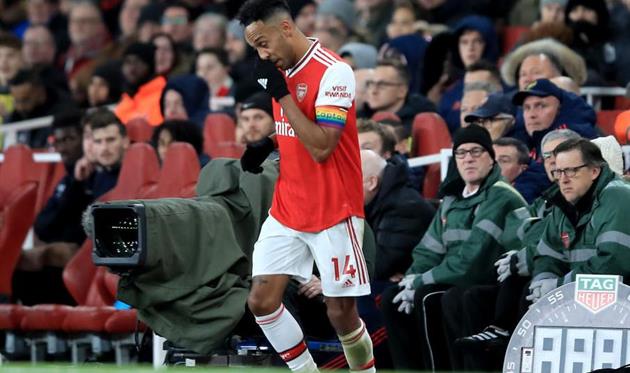 Обамеянг возвращается на поле, getty images