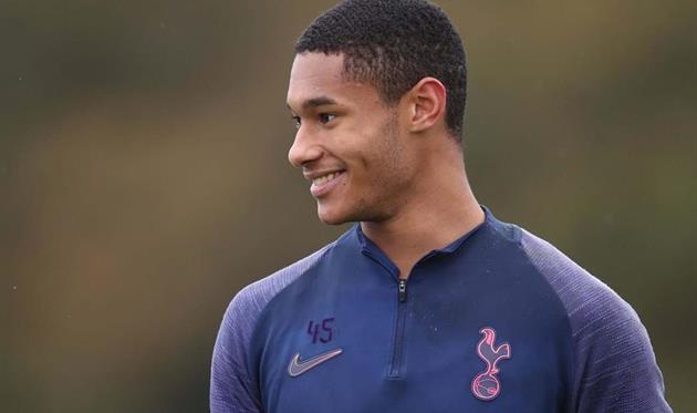 Брендон Остин, фото Тоттенхэм