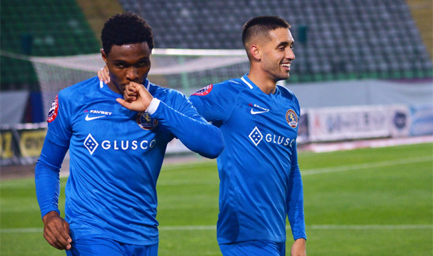 Ренан отмечает забитый гол, ПФК Львов