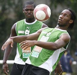 Новичок Севильи на заднем плане