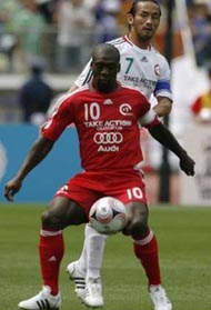 Зеедорф и Наката, фото Reuters