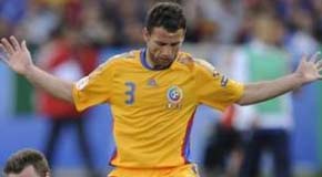 Разван Рац и голова Кассано :) Reuters