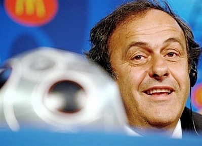 Платини прилетел прямиком из Польши, фото AFP