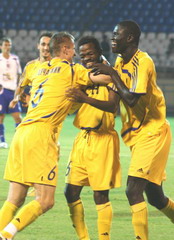 Зезе принимает поздравления