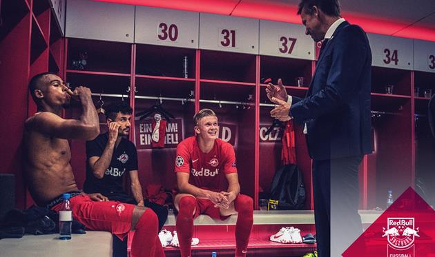 Кристоф Фройнд (справа) и Эрлинг Холанд (в центре), фото РБ Зальцбург