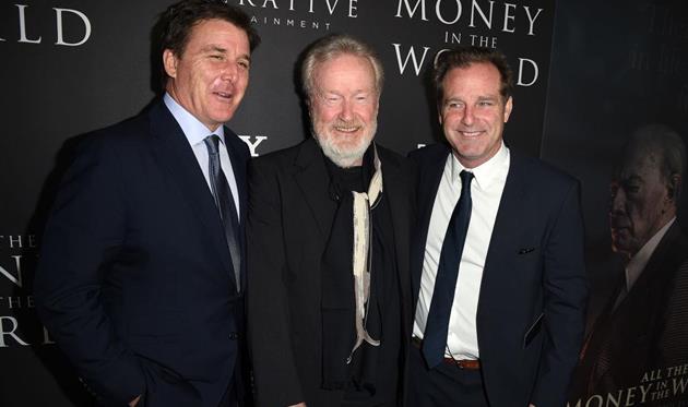 Дэн Фридкин (слева) с Ридли Скоттом и Брэдли Томасом, Getty Images