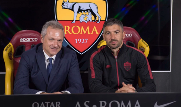 Александар Коларов (справа), asroma.com