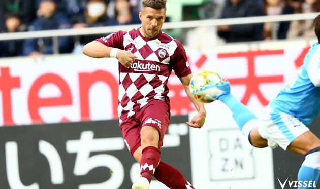 Лукас Подольски, Виссел Кобе